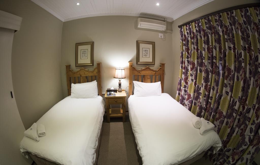 La Vie & Rose Lodge Bloemfontein Exterior photo